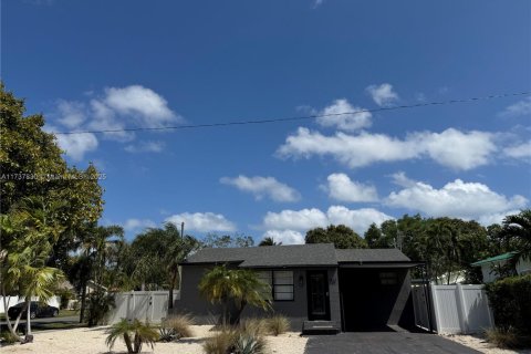 House in Dania Beach, Florida 3 bedrooms, 127.74 sq.m. № 1764843 - photo 12
