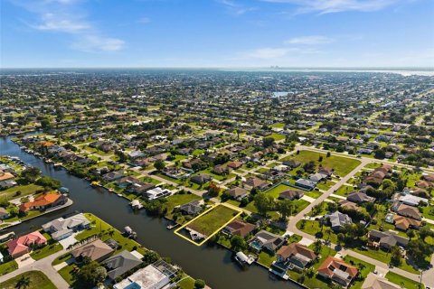 Terrain à vendre à Cape Coral, Floride № 2220987 - photo 4
