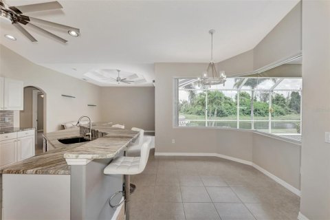 House in Rotonda, Florida 3 bedrooms, 190.17 sq.m. № 1678125 - photo 19