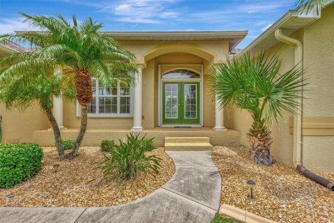 House in Rotonda, Florida 3 bedrooms, 190.17 sq.m. № 1678125 - photo 5