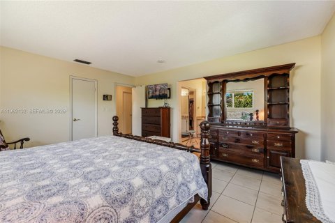 Villa ou maison à vendre à Miami, Floride: 3 chambres, 194.91 m2 № 2043224 - photo 22