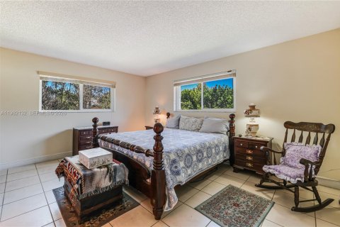 Villa ou maison à vendre à Miami, Floride: 3 chambres, 194.91 m2 № 2043224 - photo 21