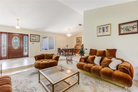 Villa ou maison à vendre à Miami, Floride: 3 chambres, 194.91 m2 № 2043224 - photo 8