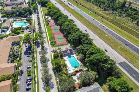 Купить таунхаус в Тамарак, Флорида 2 спальни, 103.12м2, № 1996529 - фото 26