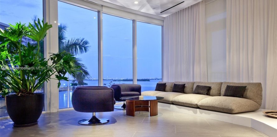 Condo à Miami, Floride, 3 chambres № 1716297