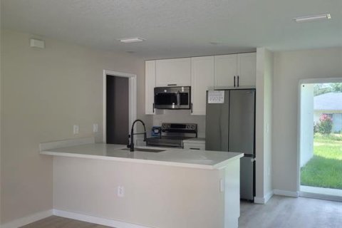 Villa ou maison à vendre à Dunnellon, Floride: 4 chambres, 164.07 m2 № 2416681 - photo 3