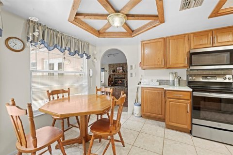 House in Spring Hill, Florida 2 bedrooms, 144 sq.m. № 2122901 - photo 14