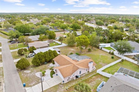 House in Spring Hill, Florida 2 bedrooms, 144 sq.m. № 2122901 - photo 26