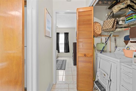 House in Spring Hill, Florida 2 bedrooms, 144 sq.m. № 2122901 - photo 28