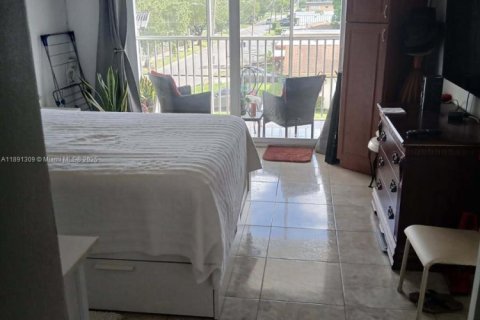 Condominio en venta en Hallandale Beach, Florida, 1 dormitorio, 71.53 m2 № 1943698 - foto 6