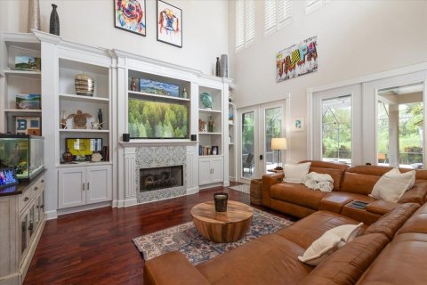 House in Tampa, Florida 5 bedrooms, 347.83 sq.m. № 1885607 - photo 16