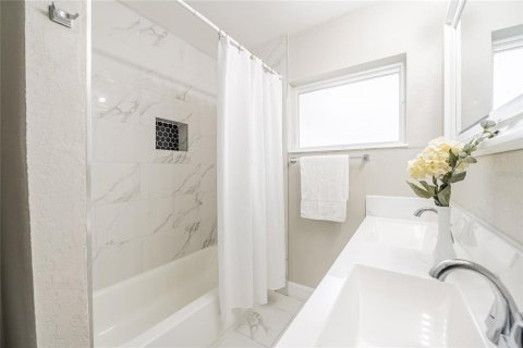 Casa en venta en Winter Haven, Florida, 3 dormitorios, 142.98 m2 № 1918126 - foto 18
