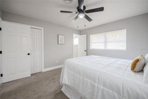 House in Winter Haven, Florida 3 bedrooms, 142.98 sq.m. № 1918126 - photo 20
