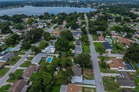 House in Winter Haven, Florida 3 bedrooms, 142.98 sq.m. № 1918126 - photo 28