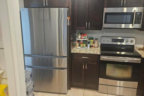 Villa ou maison à louer à Port St. Lucie, Floride: 3 chambres, 142.33 m2 № 2266216 - photo 8