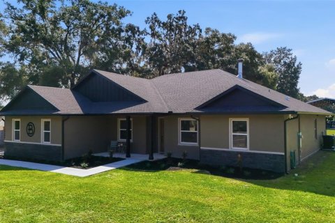 House in Altoona, Florida 4 bedrooms, 266.54 sq.m. № 2396214 - photo 4