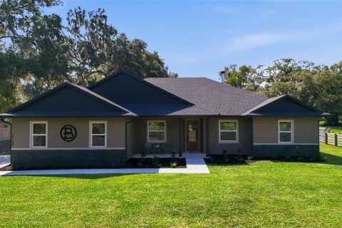 House in Altoona, Florida 4 bedrooms, 266.54 sq.m. № 2396214 - photo 2
