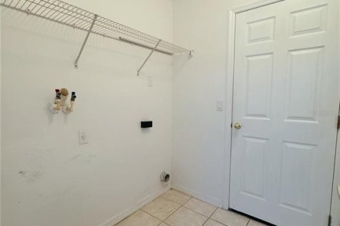 Casa en alquiler en Kissimmee, Florida, 3 dormitorios, 150.87 m2 № 1659680 - foto 24