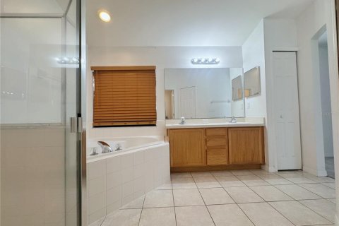 Casa en alquiler en Kissimmee, Florida, 3 dormitorios, 150.87 m2 № 1659680 - foto 21