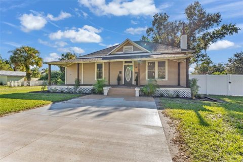 House in Arcadia, Florida 3 bedrooms, 145.11 sq.m. № 2418579 - photo 3