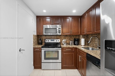 Copropriété à louer à Hallandale Beach, Floride: 1 chambre № 1961203 - photo 3