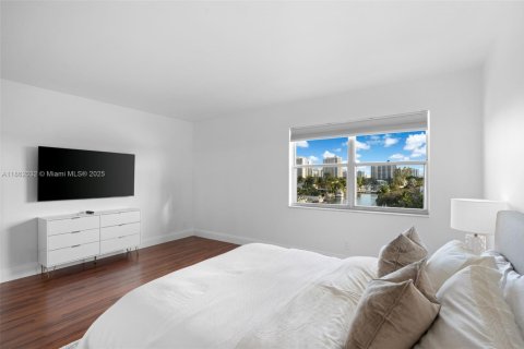 Copropriété à louer à Hallandale Beach, Floride: 1 chambre № 1961203 - photo 8