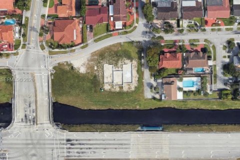 Land in Miami, Florida № 2028161