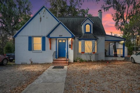 Casa en Gainesville, Florida 6 dormitorios, 239.59 m2 № 2123550