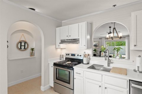 House in Winter Garden, Florida 3 bedrooms, 117.43 sq.m. № 1884853 - photo 5