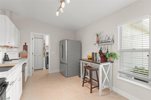 House in Winter Garden, Florida 3 bedrooms, 117.43 sq.m. № 1884853 - photo 10