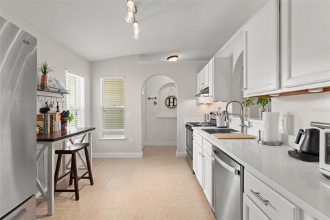 House in Winter Garden, Florida 3 bedrooms, 117.43 sq.m. № 1884853 - photo 6