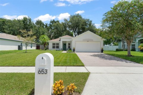 House in Winter Garden, Florida 3 bedrooms, 117.43 sq.m. № 1884853 - photo 1