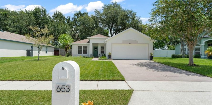 House in Winter Garden, Florida 3 bedrooms, 117.43 sq.m. № 1884853