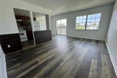 Commercial property in Saint Petersburg, Florida 1224.73 sq.m. № 1854268 - photo 11