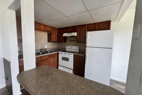 Commercial property in Saint Petersburg, Florida 1224.73 sq.m. № 1854268 - photo 12