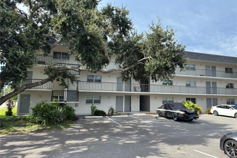 Commercial property in Saint Petersburg, Florida 1224.73 sq.m. № 1854268 - photo 19
