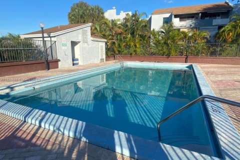 Copropriété à louer à Hialeah, Floride: 1 chambre, 61.32 m2 № 1975347 - photo 17