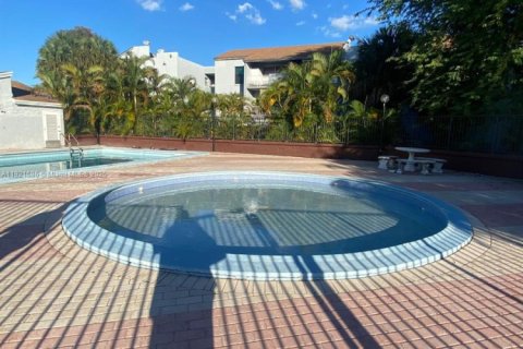 Copropriété à louer à Hialeah, Floride: 1 chambre, 61.32 m2 № 1975347 - photo 18