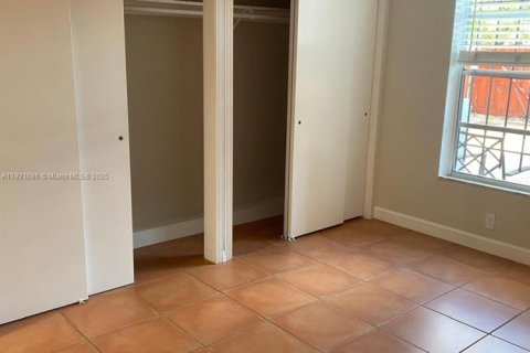 Copropriété à louer à Hialeah, Floride: 1 chambre, 61.32 m2 № 1975347 - photo 11