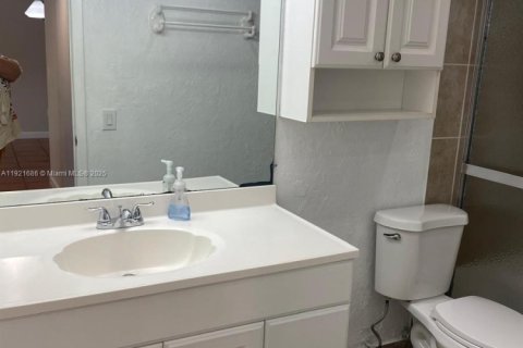 Copropriété à louer à Hialeah, Floride: 1 chambre, 61.32 m2 № 1975347 - photo 13