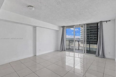 Copropriété à vendre à Miami, Floride: 47.19 m2 № 2088498 - photo 8