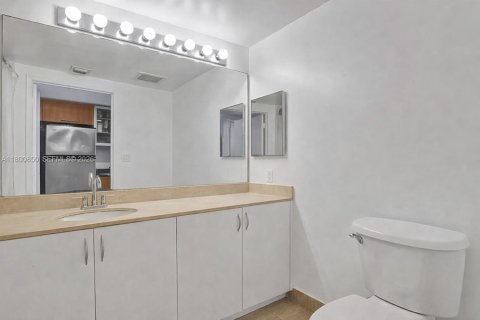 Copropriété à vendre à Miami, Floride: 47.19 m2 № 2088498 - photo 11