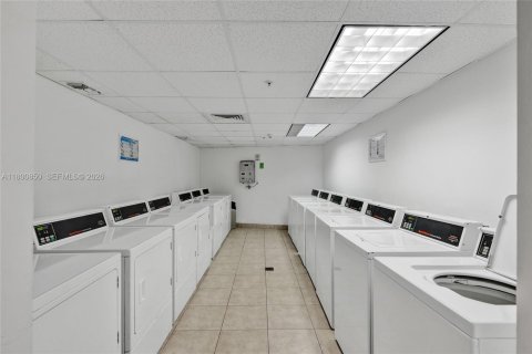 Copropriété à vendre à Miami, Floride: 47.19 m2 № 2088498 - photo 16