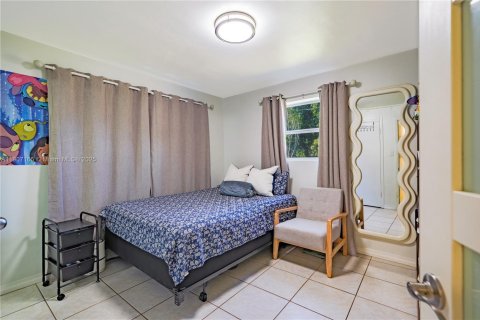 Villa ou maison à vendre à Hollywood, Floride: 3 chambres, 129.51 m2 № 1964244 - photo 15