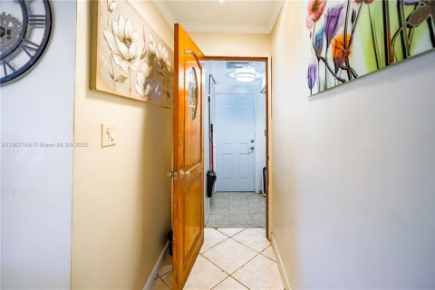 Villa ou maison à vendre à Hollywood, Floride: 3 chambres, 129.51 m2 № 1964244 - photo 24