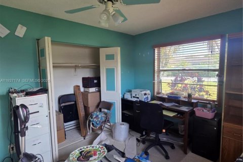 Casa en venta en Southwest Ranches, Florida, 3 dormitorios, 127.28 m2 № 1986001 - foto 27