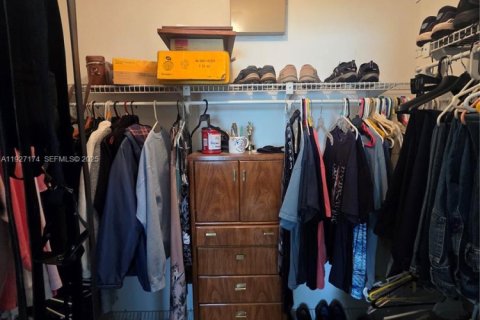 Casa en venta en Southwest Ranches, Florida, 3 dormitorios, 127.28 m2 № 1986001 - foto 23