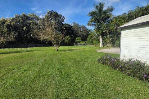 Casa en venta en Southwest Ranches, Florida, 3 dormitorios, 127.28 m2 № 1986001 - foto 3