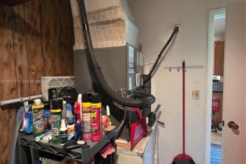 Casa en venta en Southwest Ranches, Florida, 3 dormitorios, 127.28 m2 № 1986001 - foto 9