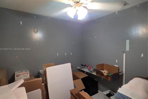 Casa en venta en Southwest Ranches, Florida, 3 dormitorios, 127.28 m2 № 1986001 - foto 29